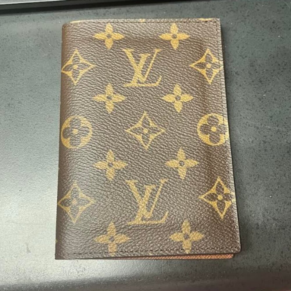 Louis Vuitton Passport Cover MORE PHOTOS TO COME!